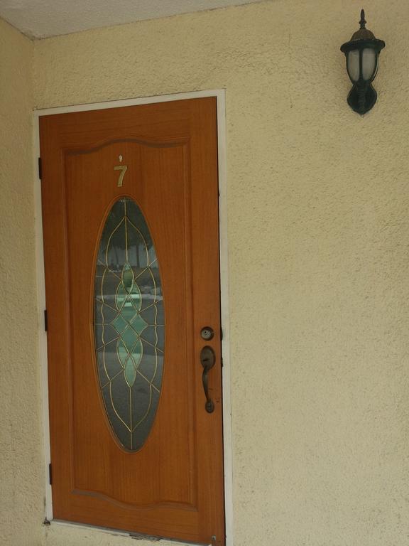 Impeccable Guest Rooms 2 Kingston Exterior photo